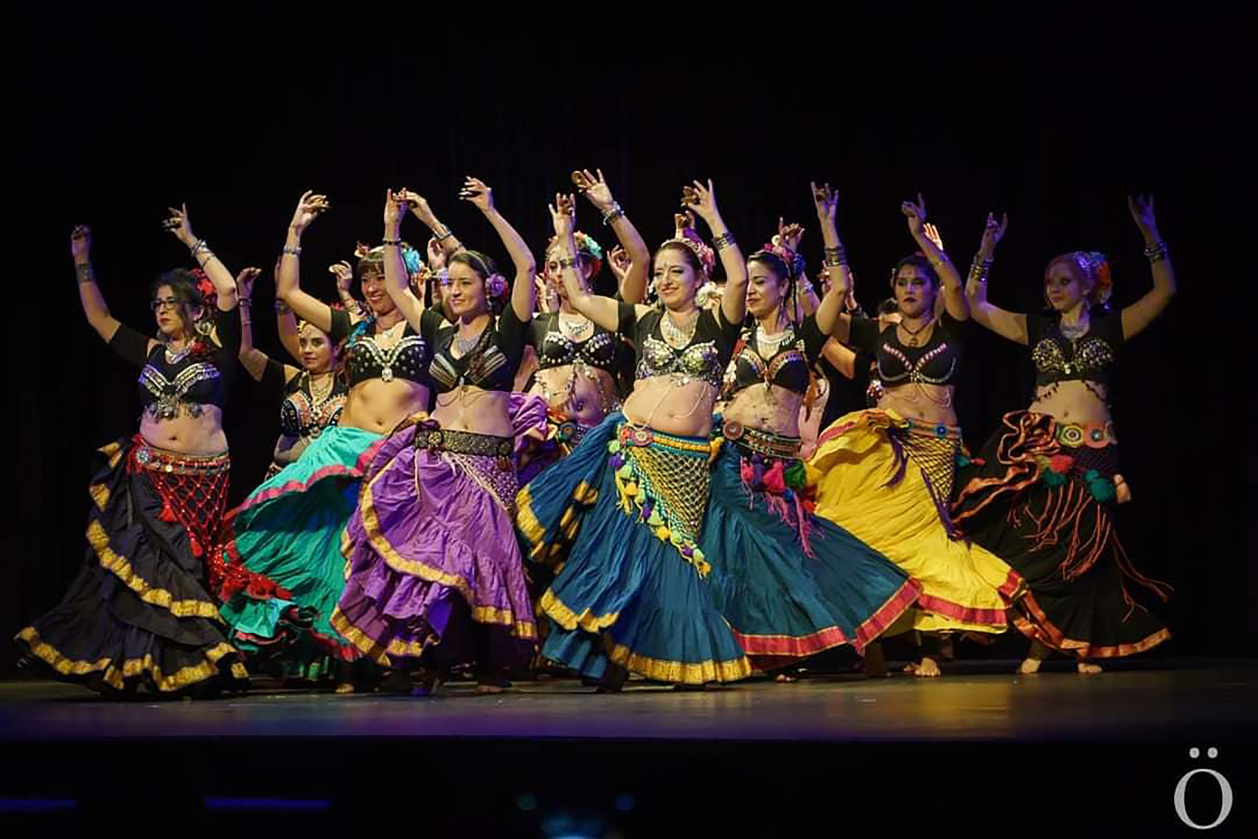 Show Danza del Vientre Tribal en La Reina
